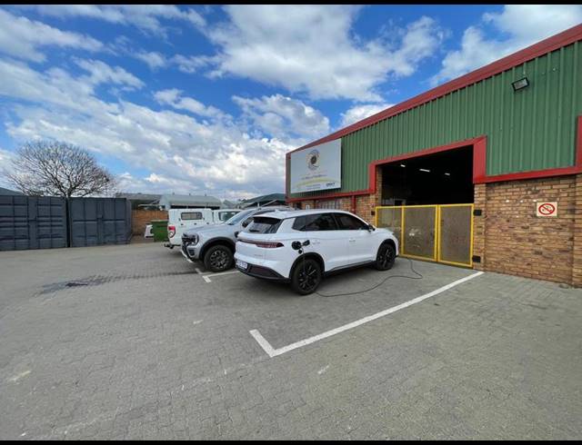 INDUSTRIAL PROPERTY TO RENT IN HENNOPSPARK